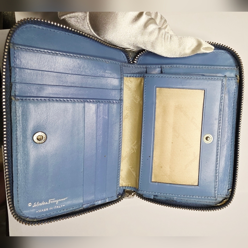 Salvatore Ferragamo Light Blue Leather Wallet - Picture 9 of 13